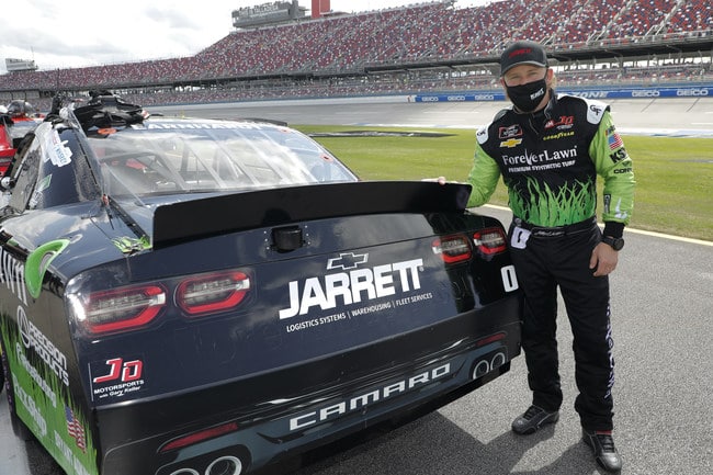 Jeffrey Earnhart with Jarrett Logo