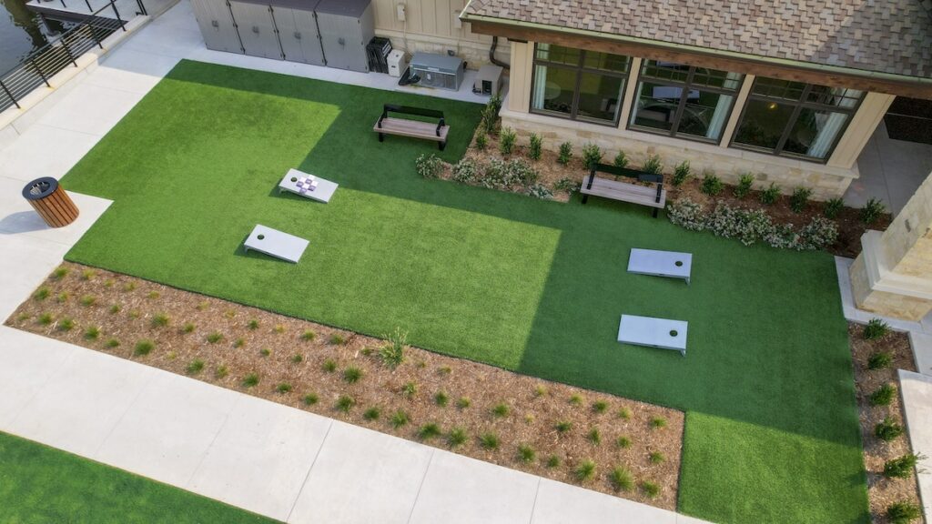 ForeverLawn Southern Ontario Ancaster Synthetic Grass