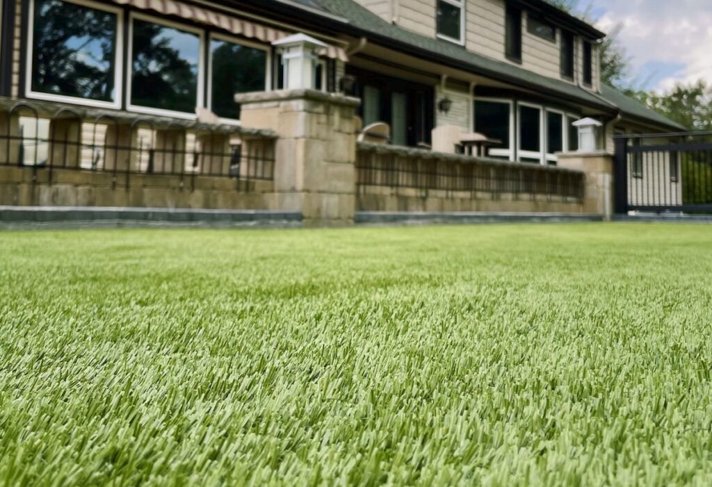 ForeverLawn Southern Ontario Oakville Synthetic Grass